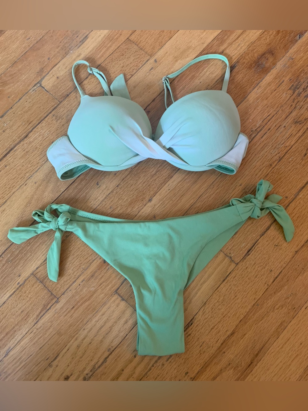 Sweet Secret light green Italian bikini set size 44/ medium